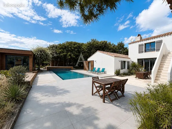 Villa 8 pièces 205 m²