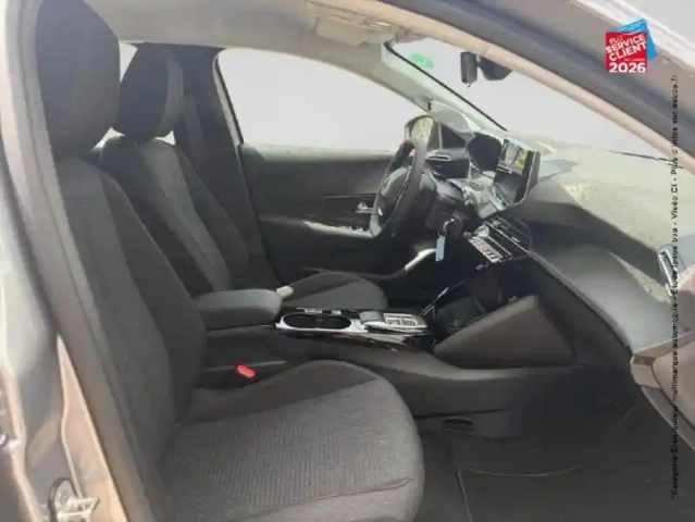 Peugeot 208 e- 156ch 54 kwh style — photo 5