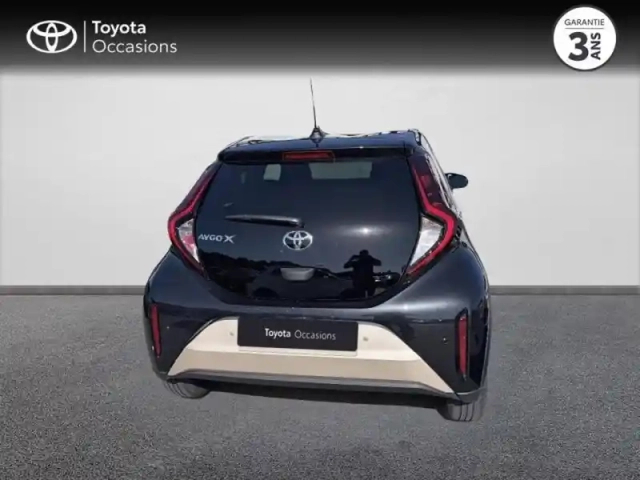 Toyota Aygo x 1.0 vvt-i 72ch design s-cvt my23 — photo 13