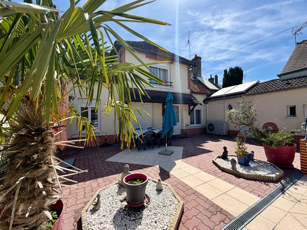 Maison 120 m² avec piscine et studio ? À 15 min de Romorantin et de Contres