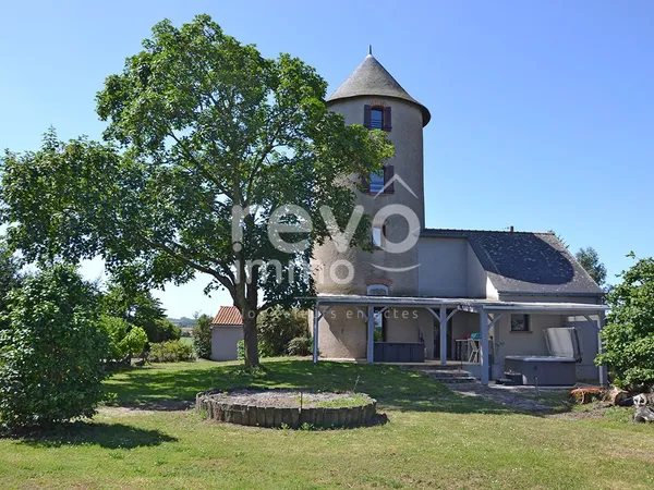 Ancien moulin restauré – Un lieu de vie rare entre nature et caractère