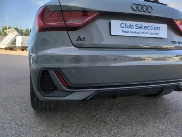 Audi A1 sportback 30 tfsi 110ch s line s tronic 7 — photo 12