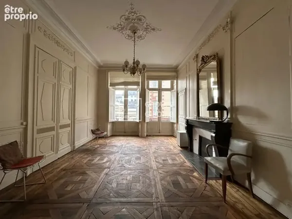 À vendre agence giboire appartement t3 environ 80 m² (avec cave et mansarde) rennes centre-ville