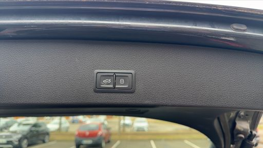 Audi Q2 35 TFSI 150 S tronic 7 - Design Luxe – 2020 – 63657 km – Essence – Boîte Automatique — photo 19