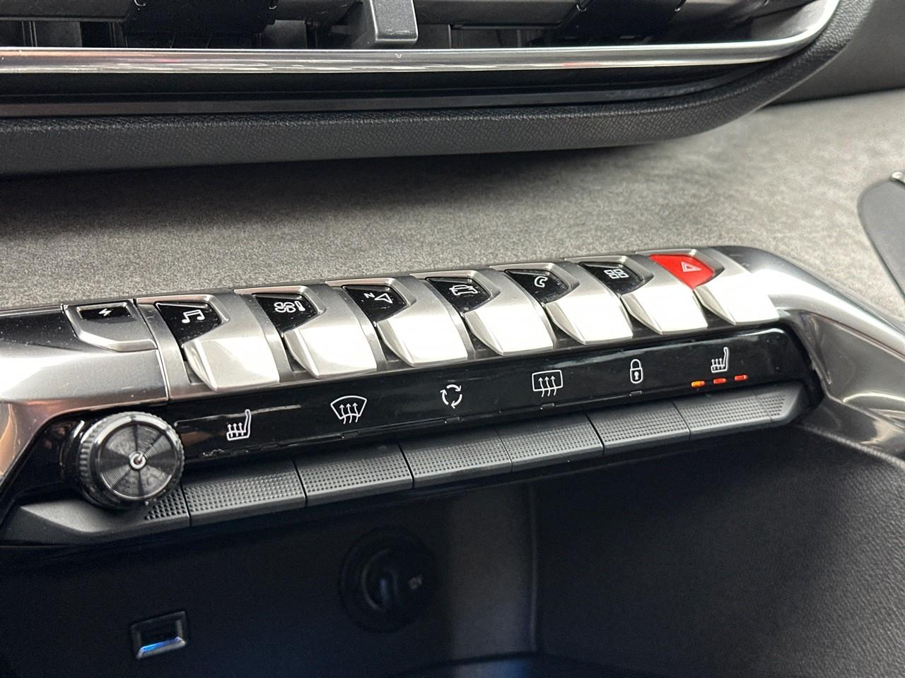 Peugeot 3008 hybrid 225 e-eat8 gt pack — photo 27