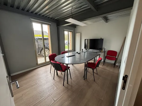 BATIMENT A USAGE TERTIAIRE