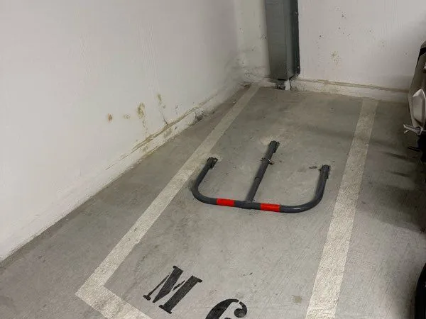 Parking Moto / Scooter sécurisé - Clichy (22 bis rue Dagobert)