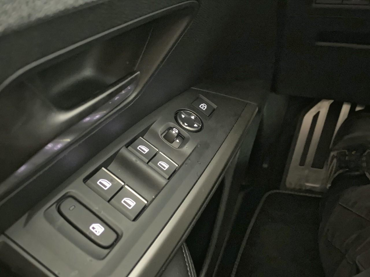 Peugeot 3008 hybrid 145 e-dcs6 gt — photo 20
