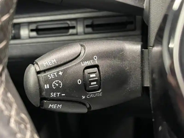Peugeot 3008 1.2 puretech 130ch allure s&amp;s — photo 12