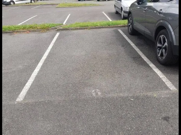 Parking 12 m²