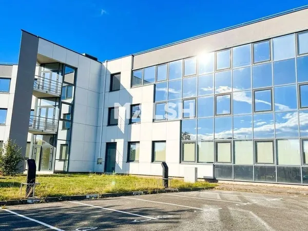 Bureaux 1266 m²