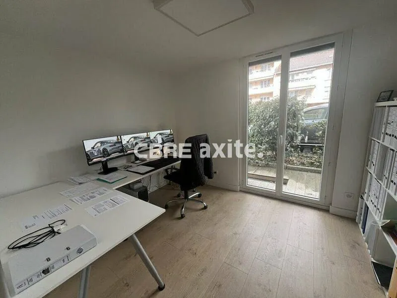 Photo 3