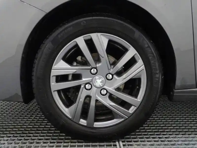 Peugeot 208 1.2 puretech 75ch s&amp;s active business — photo 10