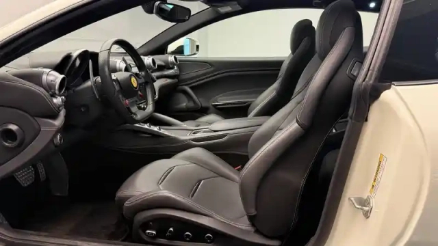 Ferrari Gtc4Lusso gtc4 lusso v12 6.0 690ch — photo 64