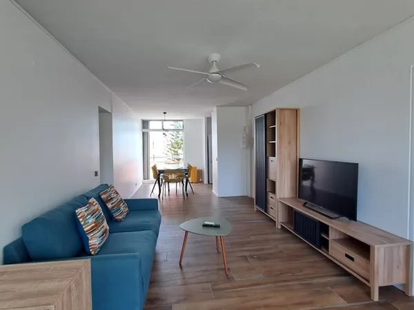 Magnifique T6 meublé - 5 chambres en colocation avec citerne tampon d'eau potable - Résidence calme 
