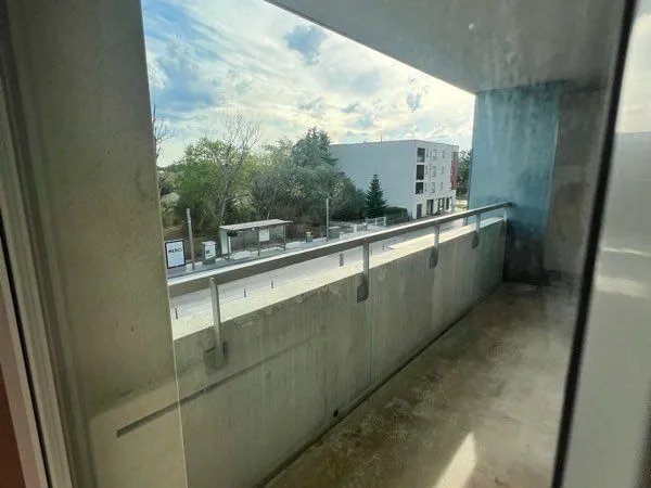 T3 lumineux de 55 m² refait à neuf - Dernier étage avec ascenseur, balcon & parking couvert - Eysine