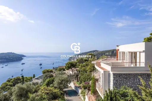 Maison 7 pièces 234 m²