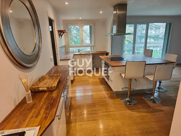 LE PLESSIS TREVISE : appartement F4 (85 m²) en location