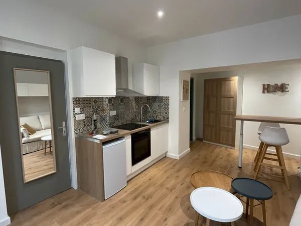 Studio meuble de 25m2, sect. Laon, 570 charges comprises