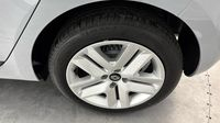 Renault Clio 1.5 Blue dCi 100ch Evolution - 24 — photo 22