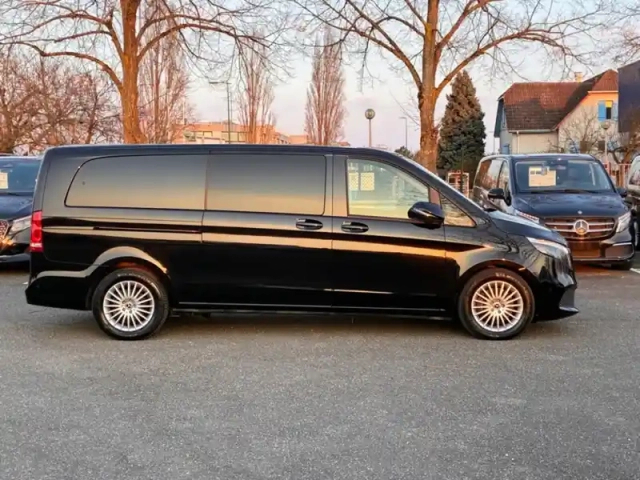 Mercedes Cla sse v 300 d extra-long avan — photo 21