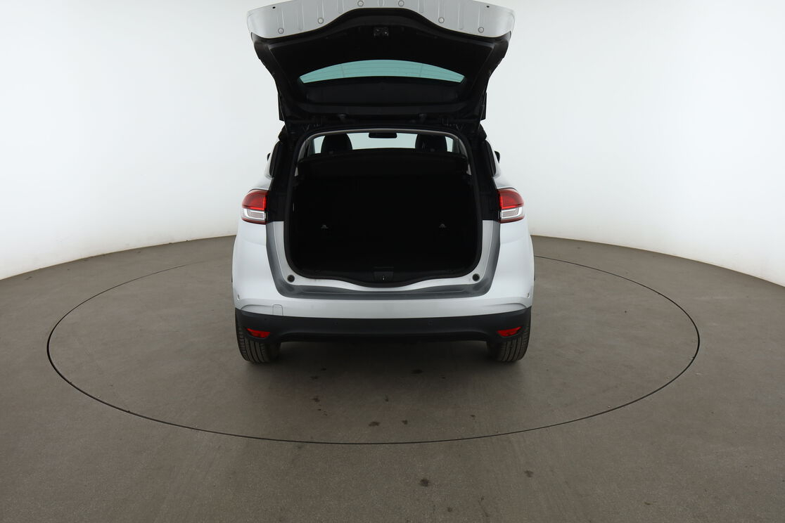 Renault Scenic 1.7 dCi Blue Bose Edition EDC — photo 15