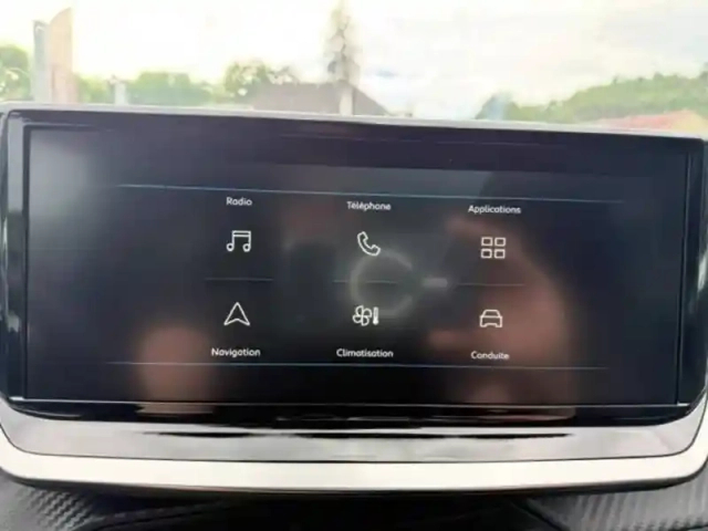 Peugeot 208 hybrid 110 ch e-dcs6 — photo 15