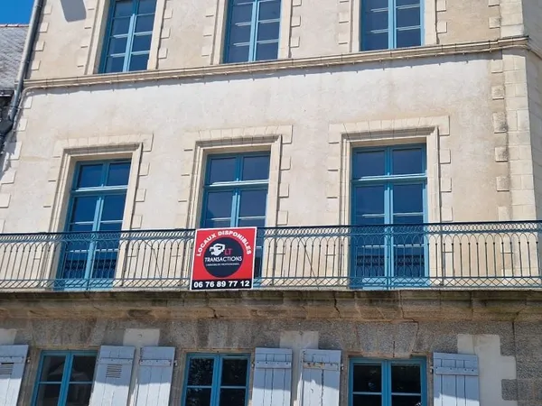 Bureaux vue sur le port