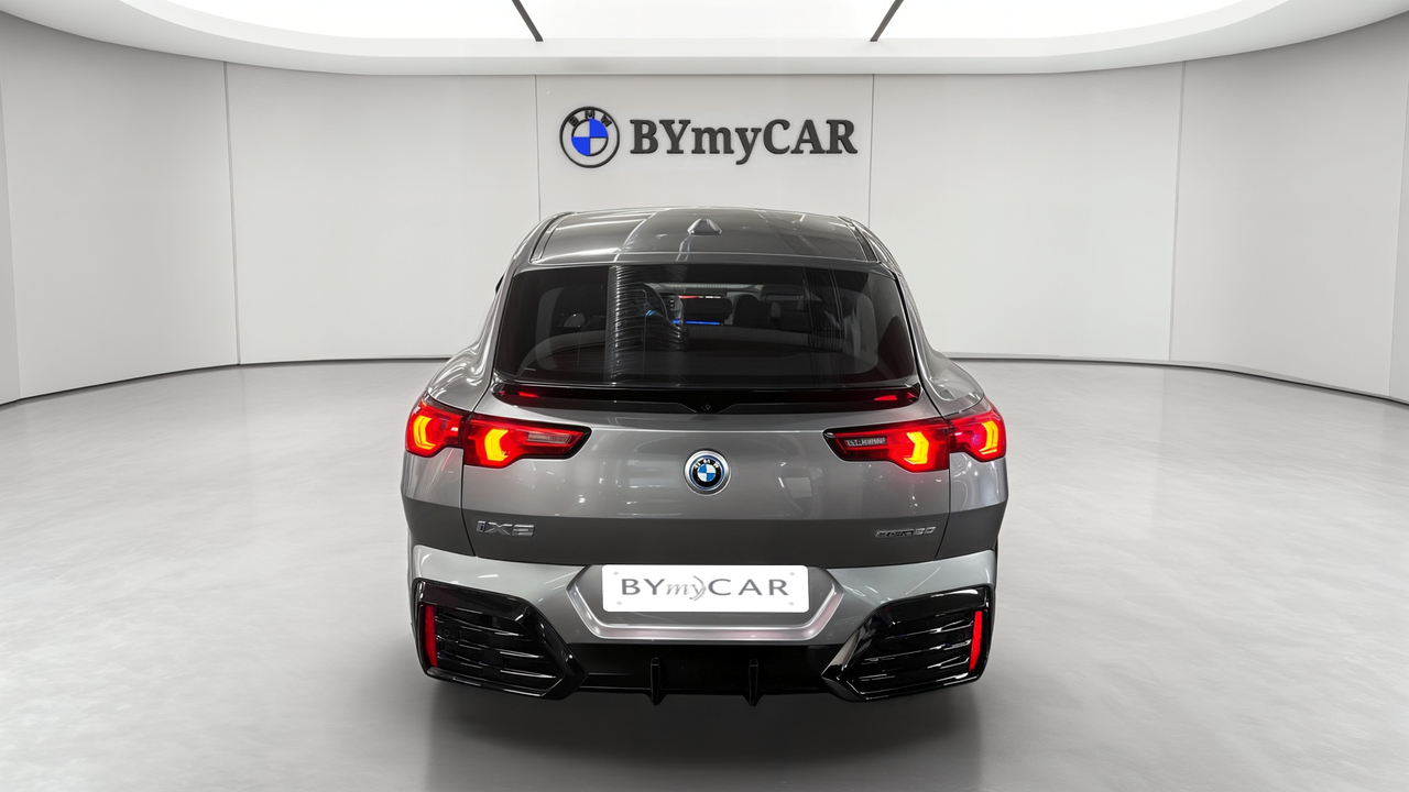 BMW iX2 eDrive20 204ch BVA — photo 4