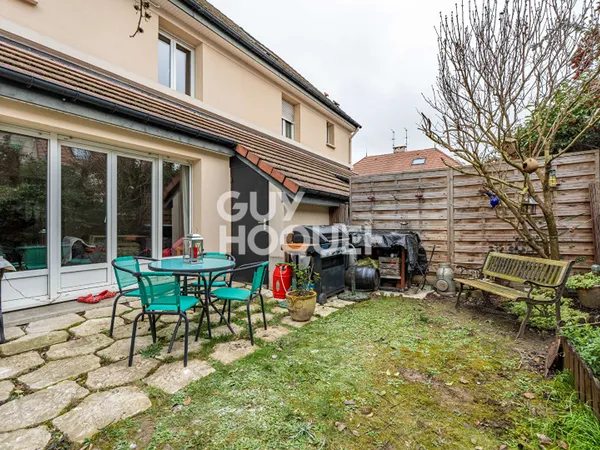 MAISON 5 PIECES AVEC JARDIN ET GARAGE