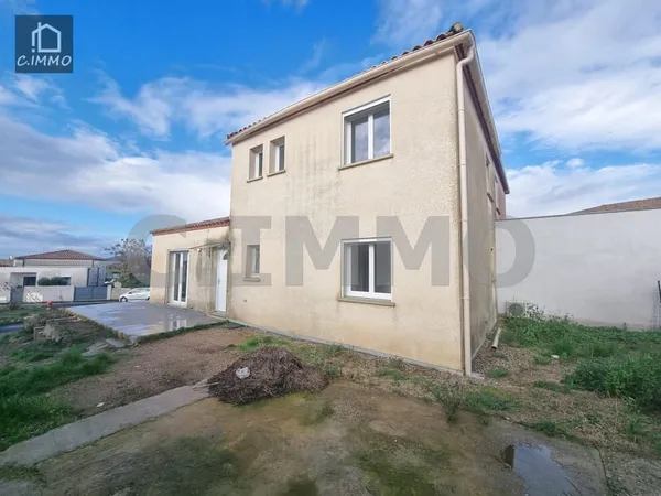 Villa de type 4 des années 2008 avec terrasse et jardin