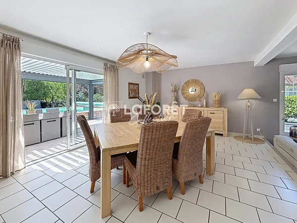 Maison 5 pièces 145 m²
