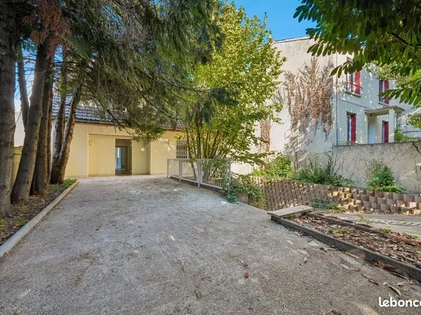 Maison MONTREUIL