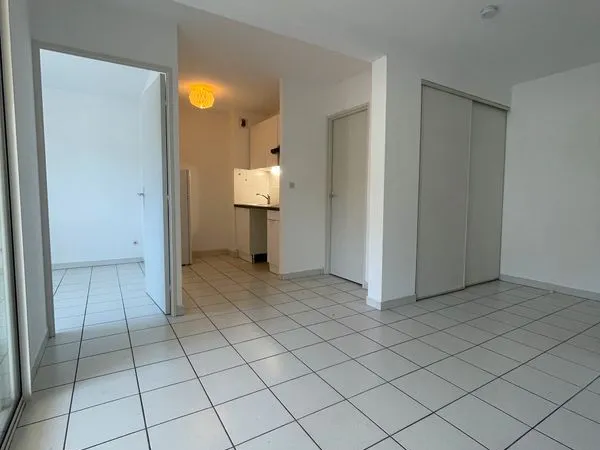 Secteur Kennedy - T1 Bis de 32 m² avec climatisation et parking privé