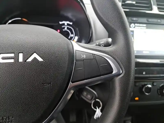 Dacia Spring — photo 3