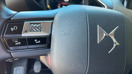 DS DS3 Crossback 1.2 PureTech 100 - Grand Chic – 2020 – 97804 km – Essence – Boîte Manuelle — photo 23