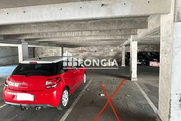 Stationnement Location Valence   72€