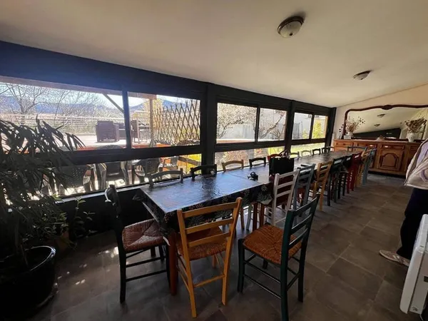 Immeuble 318 m²