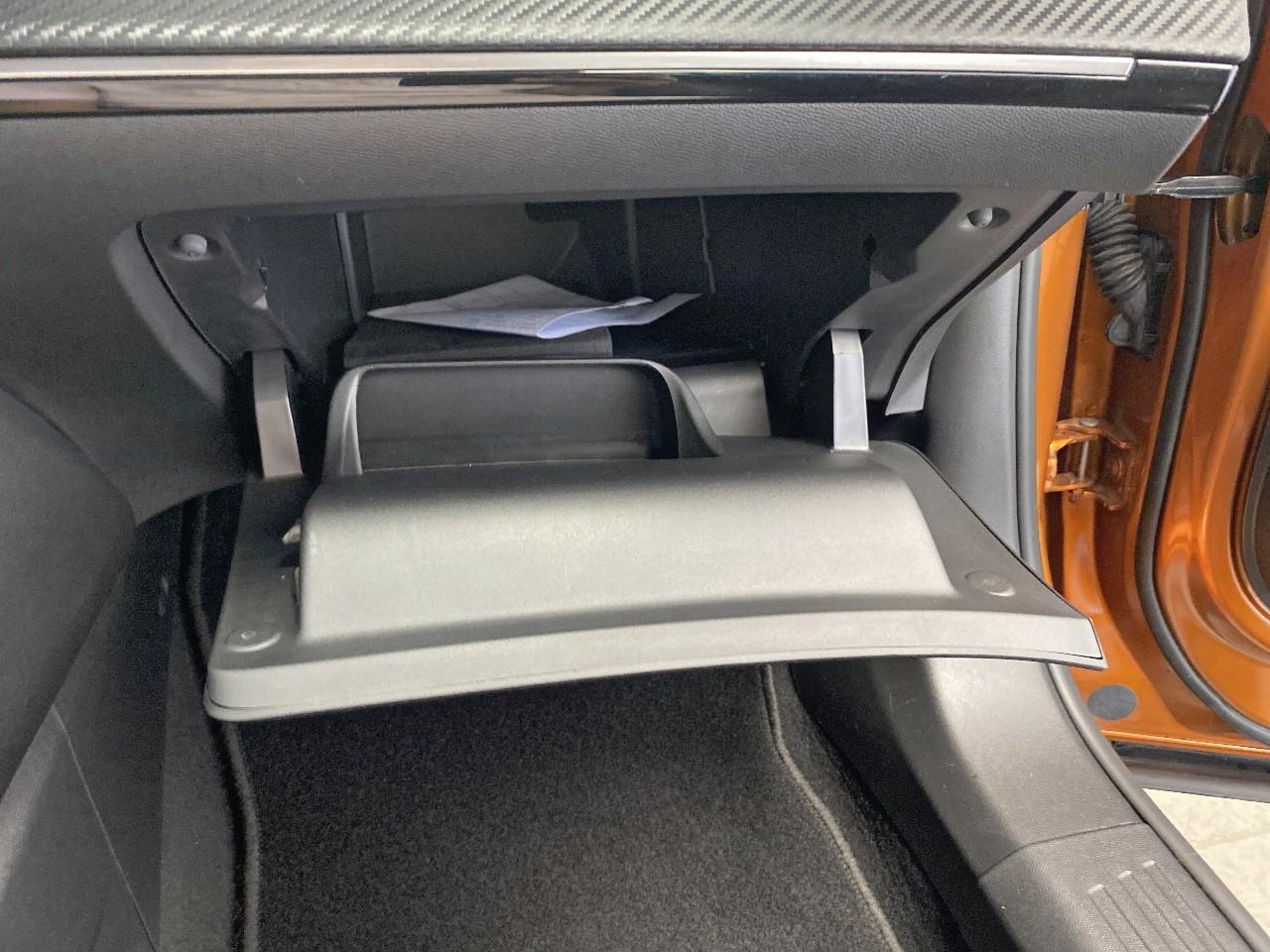 Peugeot 2008 bluehdi 130 s&s eat8 allure pack — photo 28
