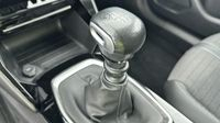 Peugeot 2008 1.2 PureTech 130ch S&S Allure — photo 14