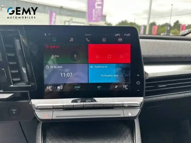 Renault Megane e-tech ev40 130ch standard charge — photo 15