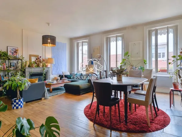 Duplex Ainay - 4 chambres - cave