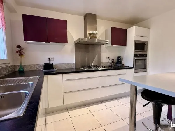 Maison 8 pièces 147 m²