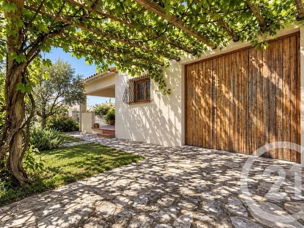 Maison 5 pièces 210 m²