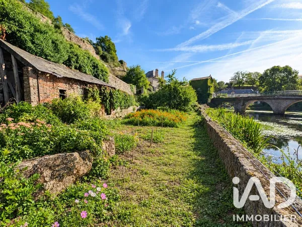Terrain 893 m²