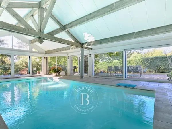 Maison 11 pièces 270 m²