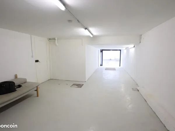 Local 42 m² Villeurbanne
