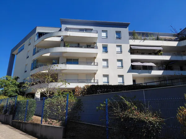 DIJON .PROXIMITE FACULTES. APPARTEMENT TYPE 2