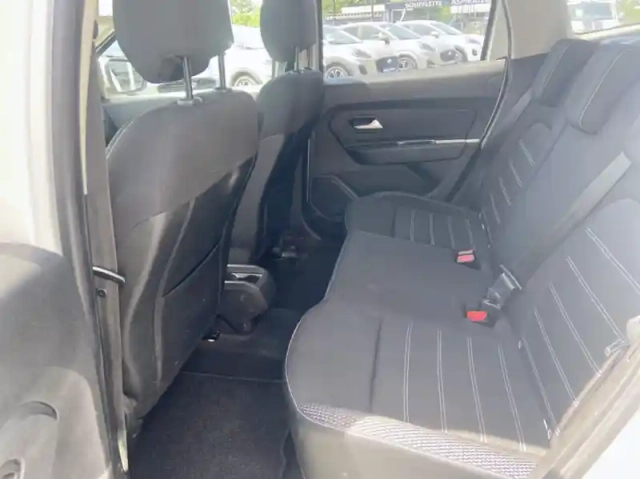 Dacia Duster 1.5 dci 110ch prestige 4x4 — photo 9