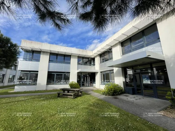Bureaux 493 m²